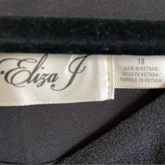 Eliza J Black Bell Sleeve Fit & Flare Dress Style EJ7M4254 Size 18 - Picture 11 of 15